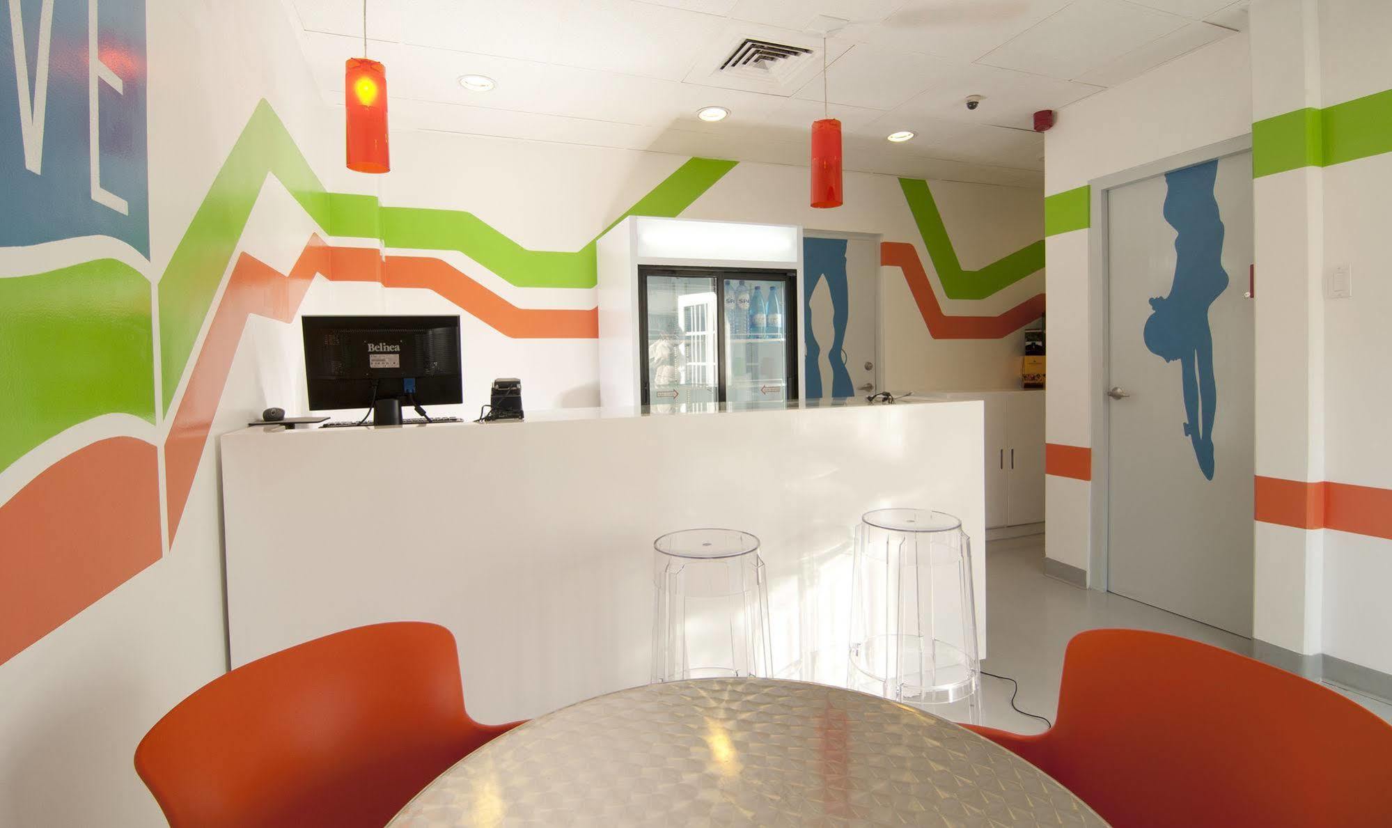 WAVE Hotel&Cafe Curacao Buitenkant foto